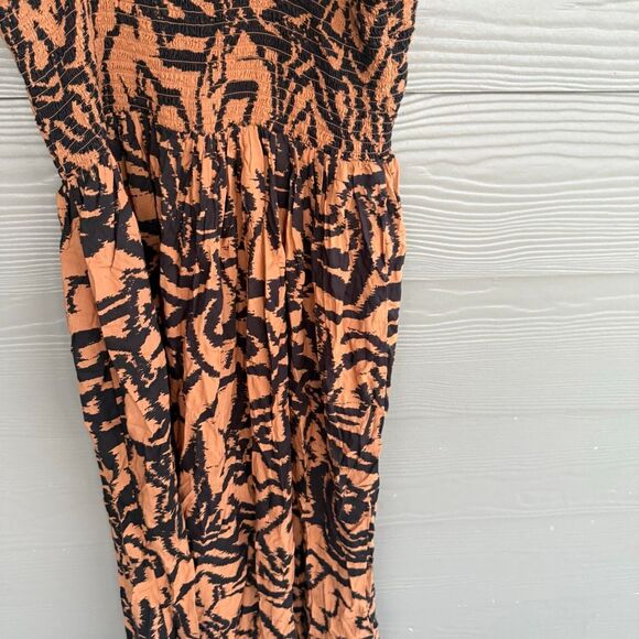 Anthropologie smocked dress - Picture 7 of 8